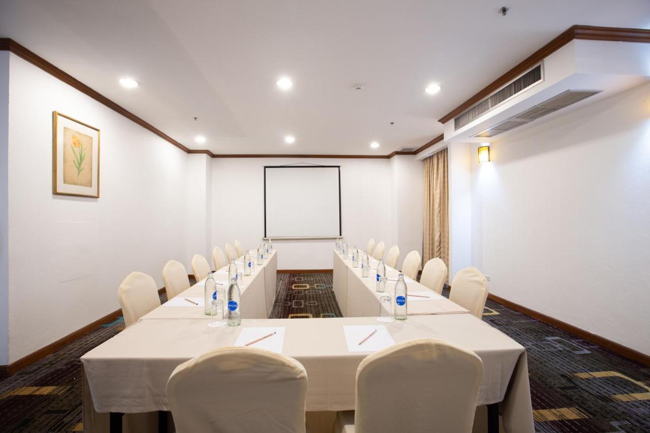 Ch Hotel Chiang Mai Bagian luar foto