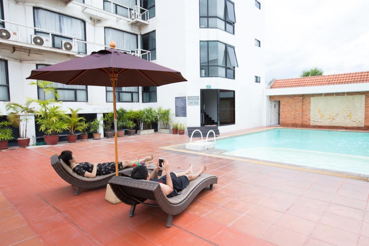 Ch Hotel Chiang Mai Bagian luar foto